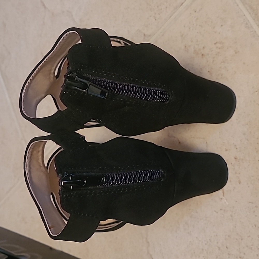 Black Strappy Heels - Picture 3 of 4